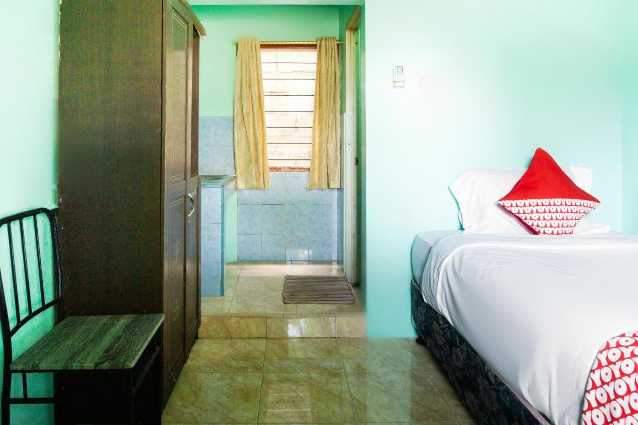 Oyo 3095 Semarapura Homestay Макасар Экстерьер фото