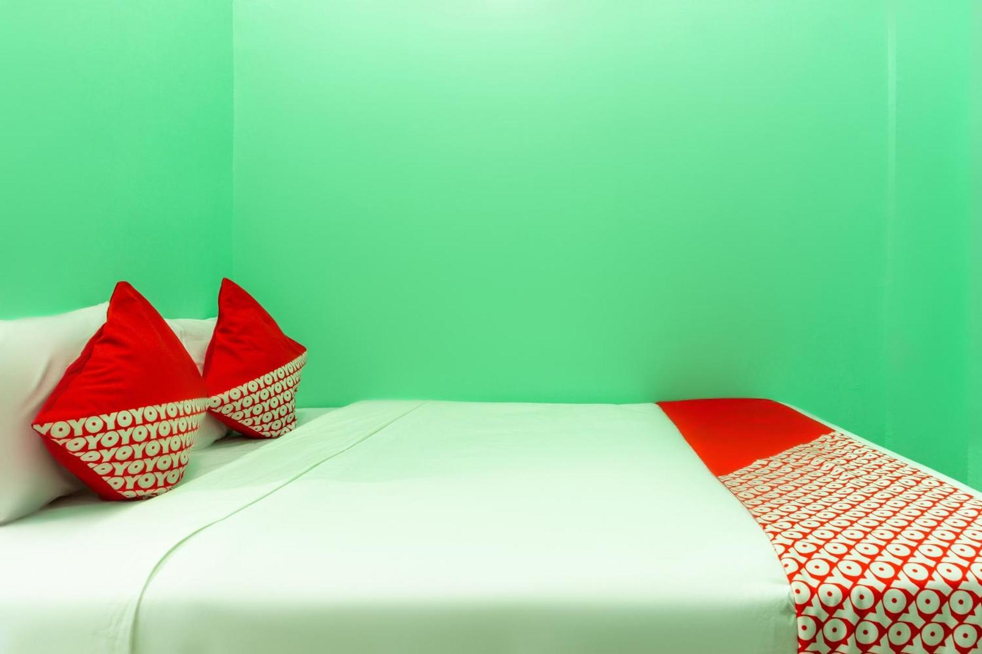 Oyo 3095 Semarapura Homestay Макасар Экстерьер фото