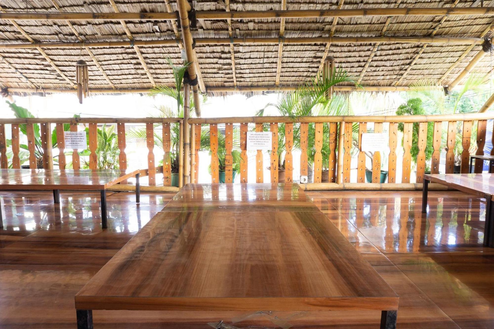 Oyo 3095 Semarapura Homestay Макасар Экстерьер фото