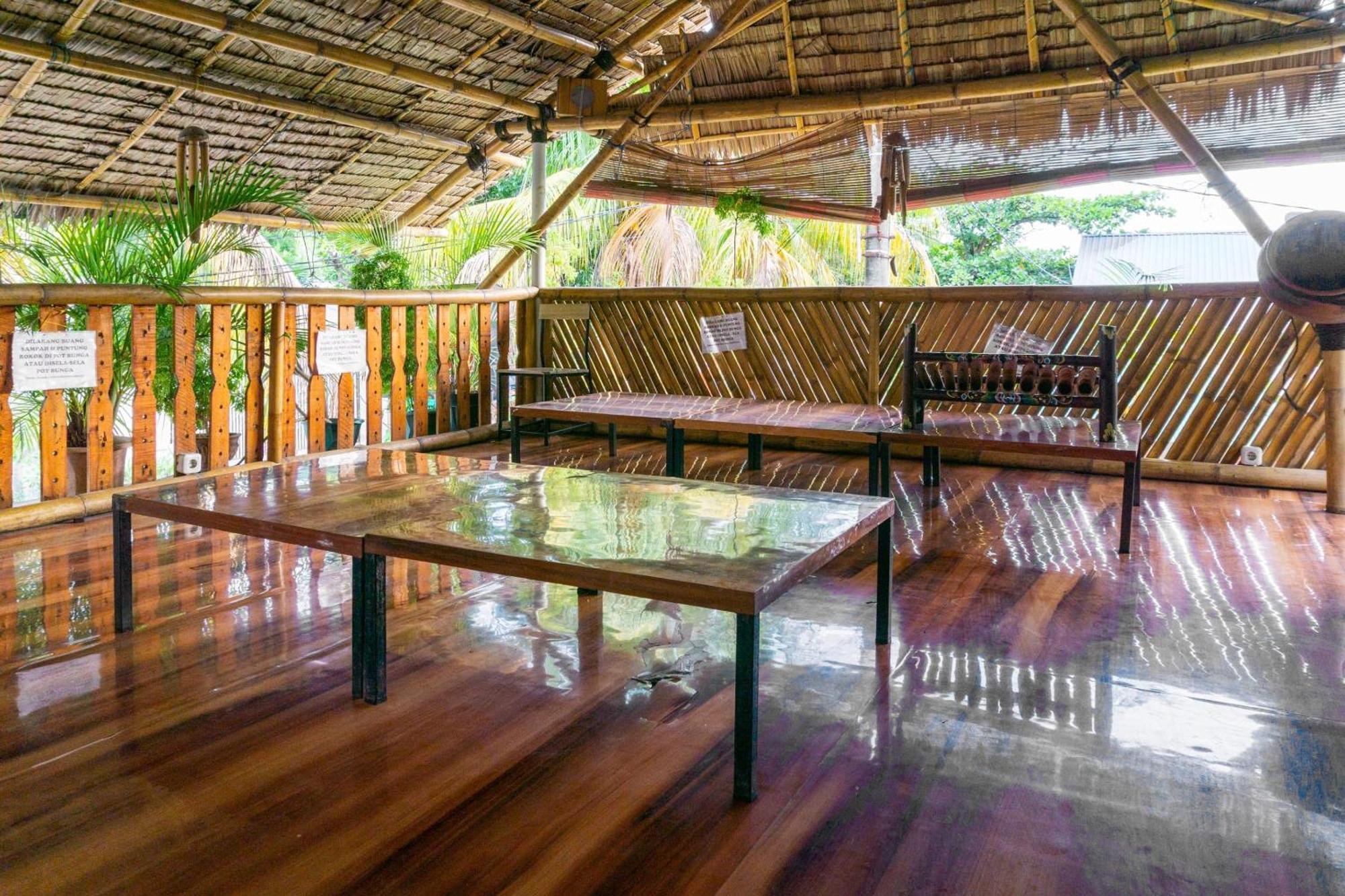 Oyo 3095 Semarapura Homestay Макасар Экстерьер фото